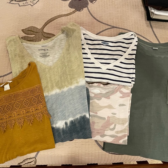 Womens tops and t-shirt dress all size XL. - Picture 1 of 6